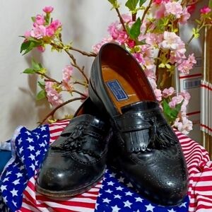Mens size 9w Bostonian dress  shoes used bui in Excellent  Condition color black